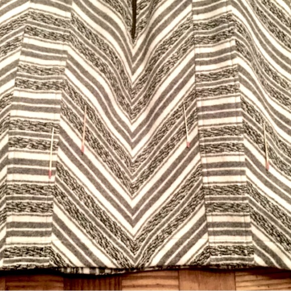 PENDLETON Portland Collection. Wool Cutout Sheath Dress. - Picture 9 of 9